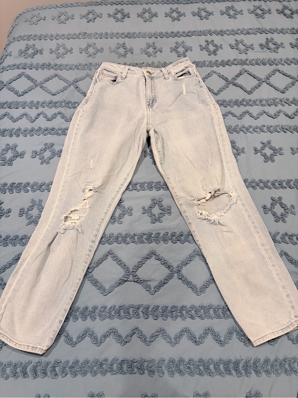 SO Light Blue Distressed Ankle Jeans